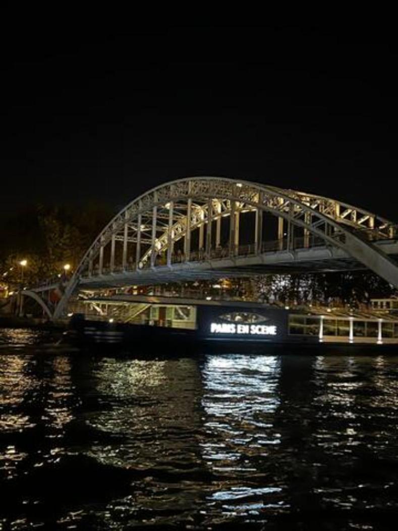דירות פריז Eiffel Edge Escape 30 M From Eiffel Tower מראה חיצוני תמונה