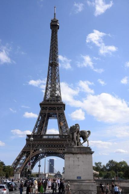 דירות פריז Eiffel Edge Escape 30 M From Eiffel Tower מראה חיצוני תמונה